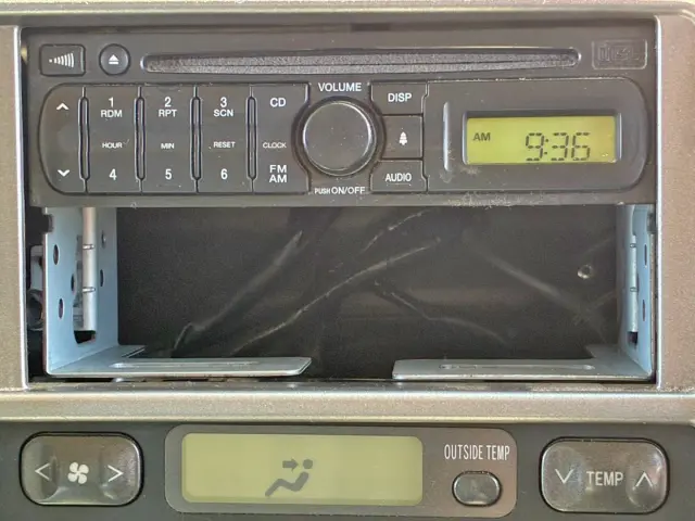 コンソールボックスが欠品しています。|日野 レンジャー QKG-FE7JLAG(2WD)の写真47