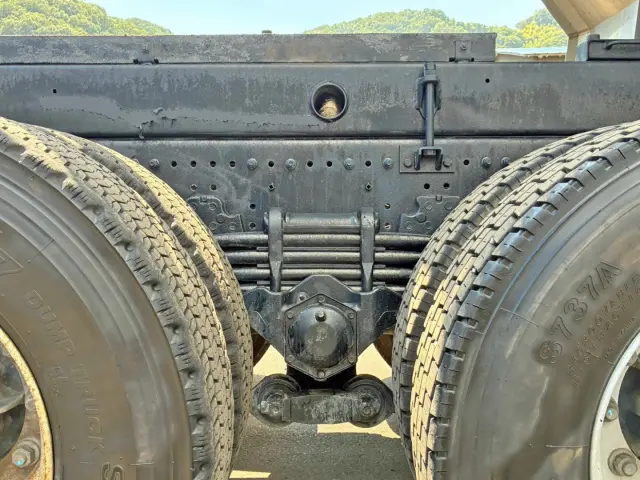 リーフサスです。|日野 プロフィア 2DG-FS1AGEの写真5