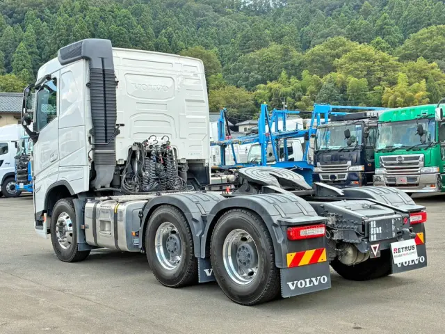 ボルボ FM トラクター 2DG-5K4TBA1の写真3