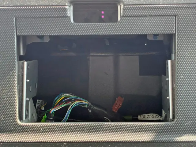 コンソールボックスが欠品しています。|いすゞ フォワード 2RG-FTR90V4の写真22