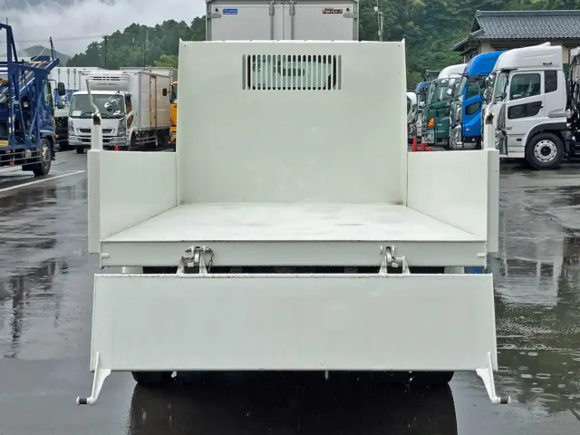 リヤゲートは上開きもできます。|三菱 キャンター 2RG-FBA60(2WD)の写真14