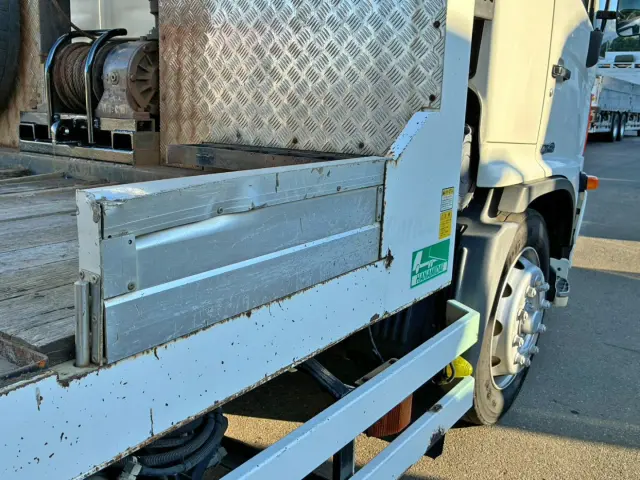 運転席側アオリにヘコミがあります。|日野 レンジャー LDG-GK8JLAAの写真42