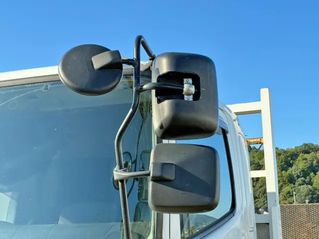 助手席側サイドミラー取り付け部カバー欠品しています。|日野 レンジャー LDG-GK8JLAAの写真43