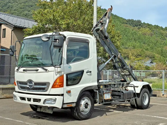 日野 レンジャー ADG-FC7JEWA(2WD)の写真1
