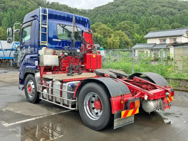 いすゞ ギガ 2PG-EXD52CDの写真3