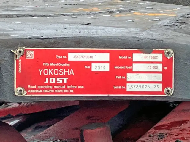 カプラのプレートです。|いすゞ ギガ 2PG-EXD52CDの写真16