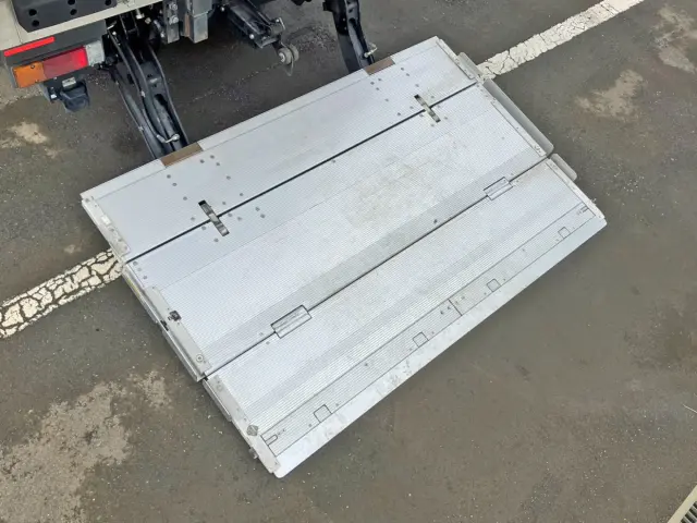 ゲートのステージ状態です。|三菱 キャンター TPG-FEB50(2WD)の写真15