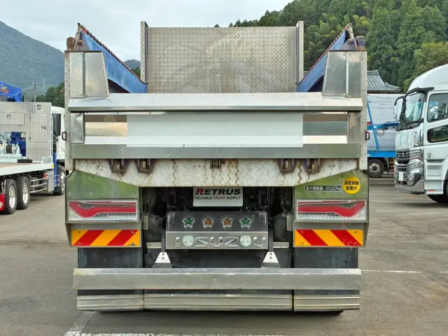 リヤ周りの状態です。|いすゞ ギガ QPG-CXZ77BTの写真32