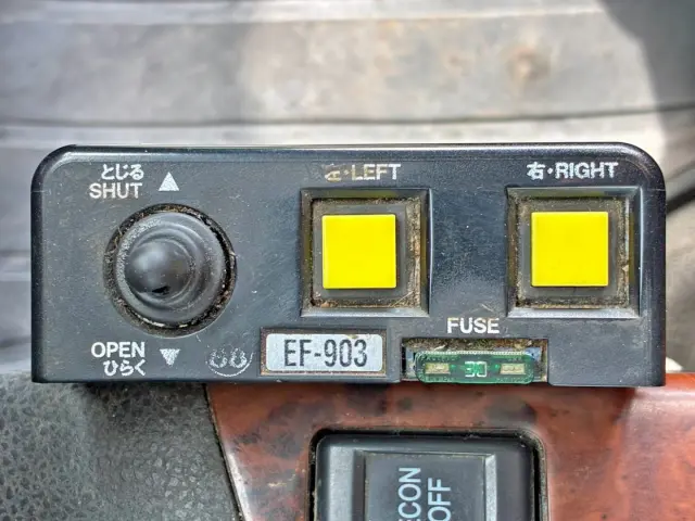 コボレーンの操作スイッチです。|いすゞ ギガ QPG-CXZ77BTの写真44