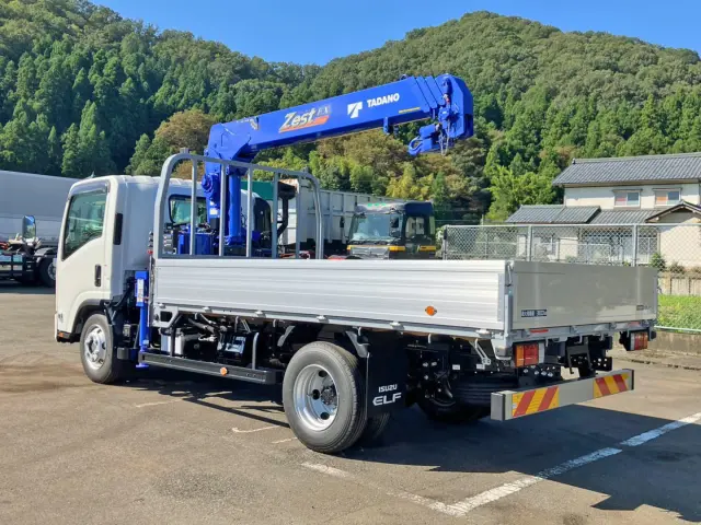いすゞ エルフ 2RG-NPR88YM(2WD)の写真3