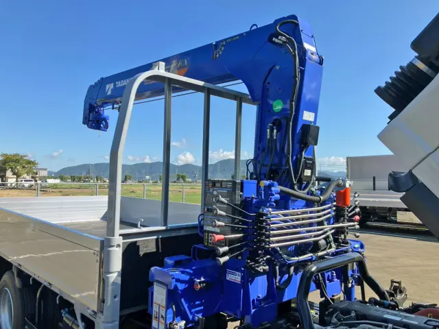 いすゞ エルフ 2RG-NPR88YM(2WD)の写真10