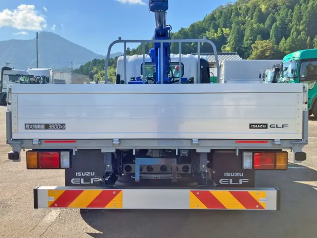 リア周りの状態です。|いすゞ エルフ 2RG-NPR88YM(2WD)の写真11