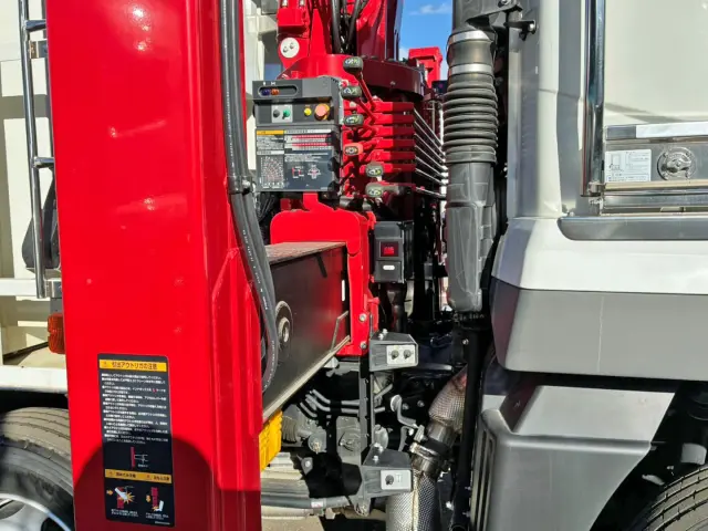 運転席側クレーン操作レバーです。|三菱 スーパーグレート 2KG-FS70HZ(8x4)の写真20