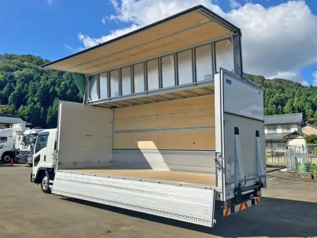 いすゞ フォワード 2RG-FRR90T2(2WD)の写真3