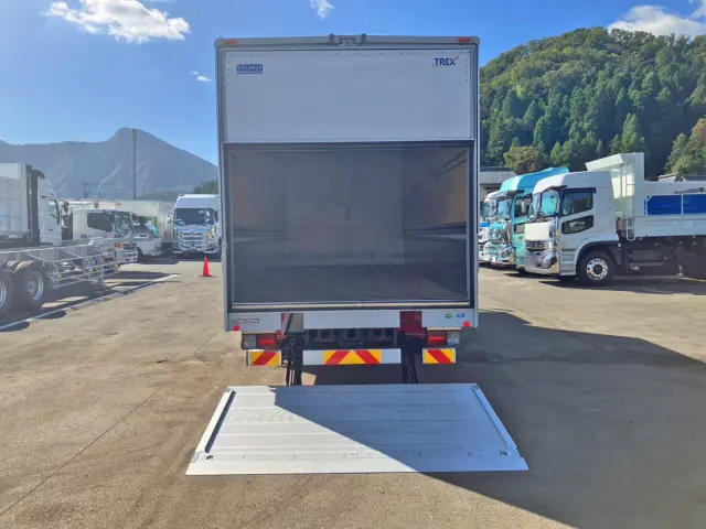 ゲートを下げた状態です。|いすゞ フォワード 2RG-FRR90T2(2WD)の写真12