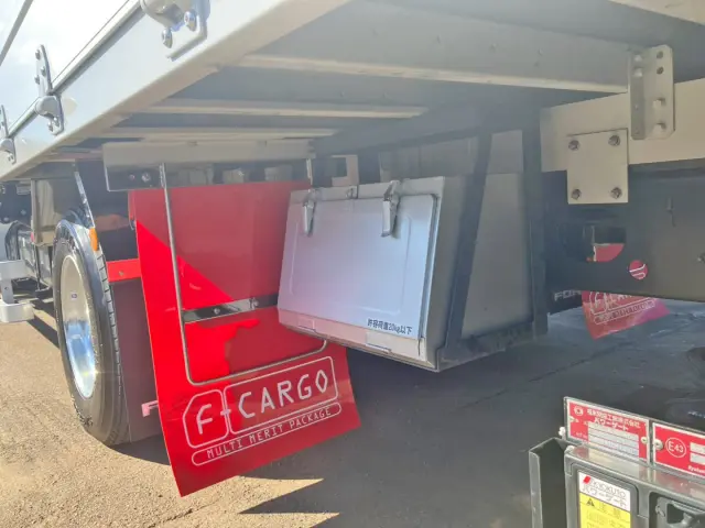 助手席側後方に工具箱が付いています。|いすゞ フォワード 2RG-FRR90T2(2WD)の写真23