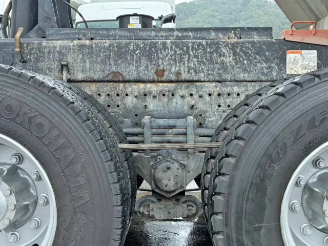 リーフサスです。|日野 プロフィア 2DG-FS1AGAの写真5