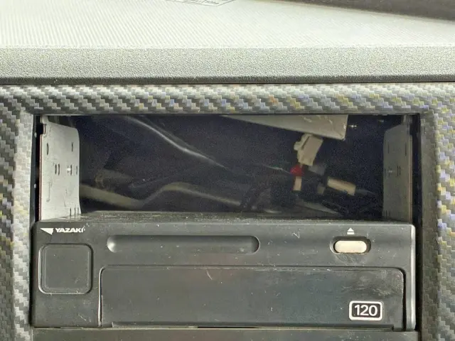 コンソールボックスが欠品しています。|日野 プロフィア 2DG-FS1AGAの写真35