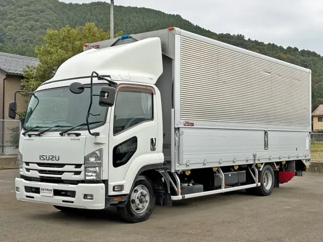 いすゞ フォワード TKG-FRR90T2(2WD)の写真1