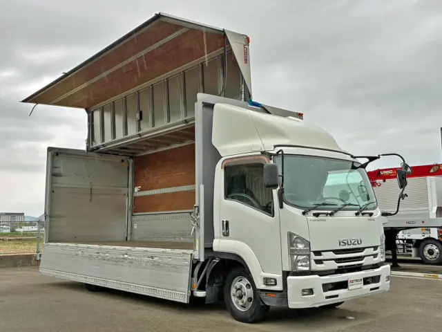いすゞ フォワード TKG-FRR90T2(2WD)の写真2