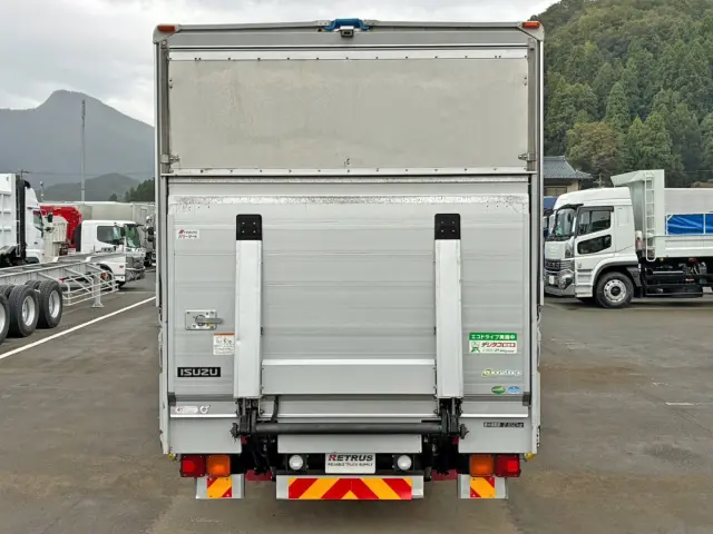 リヤはゲート蓋仕様です。|いすゞ フォワード TKG-FRR90T2(2WD)の写真9