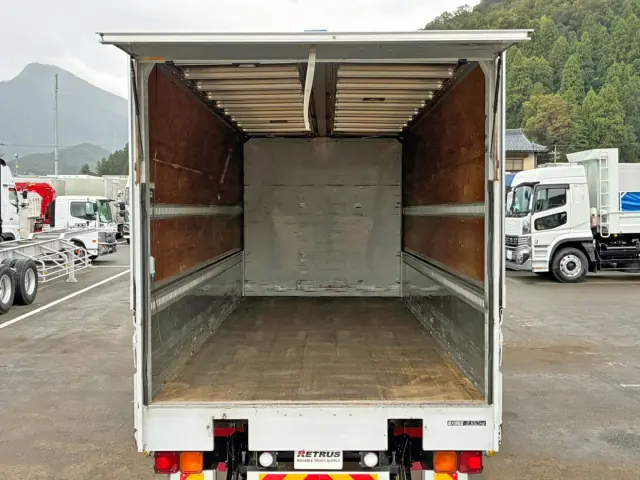 いすゞ フォワード TKG-FRR90T2(2WD)の写真10