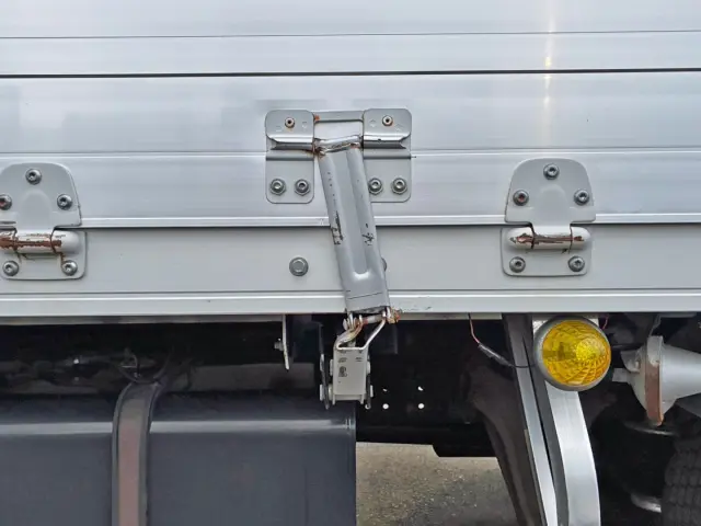 助手席側セイコーラック不良です。|いすゞ フォワード TKG-FRR90T2(2WD)の写真31