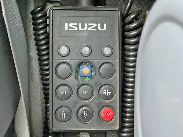 エアサスのコントローラーです。(動作良好です)|いすゞ フォワード TKG-FRR90T2(2WD)の写真42