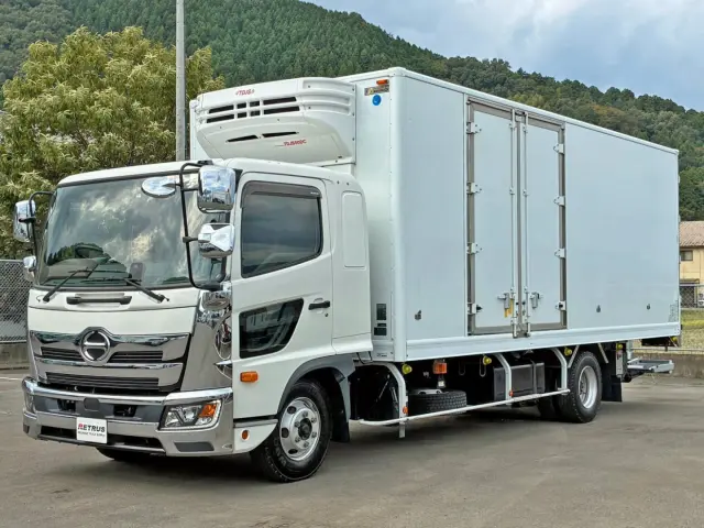 フロント周り、メッキパーツで飾っています。|日野 レンジャー 2KG-FD2ABG(2WD)の写真1