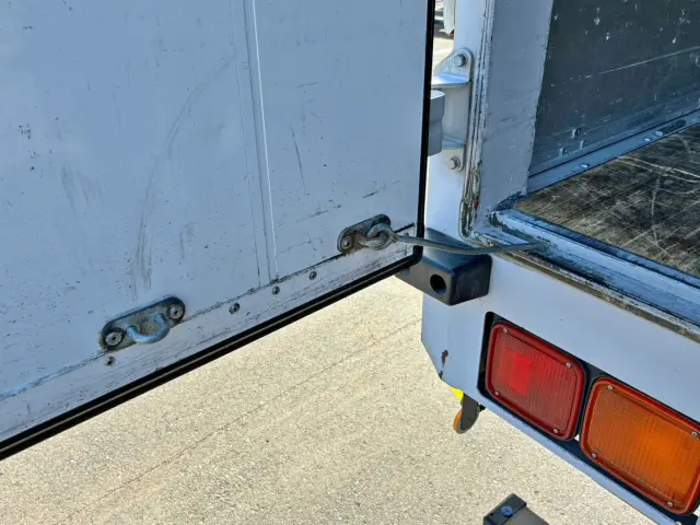 助手席側ストッパーの状態です。|いすゞ フォワード 2RG-FRR90S2(2WD)の写真11