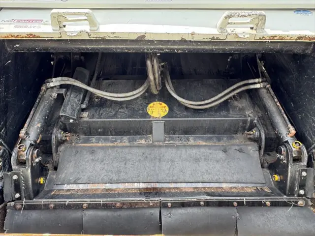 三菱 キャンター TKG-FEA50(2WD)の写真7