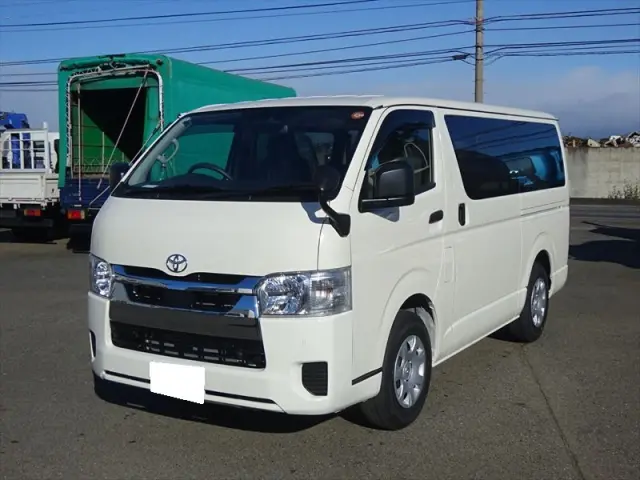 トヨタ ハイエースバン 3BF-TRH200V(2WD)の写真1