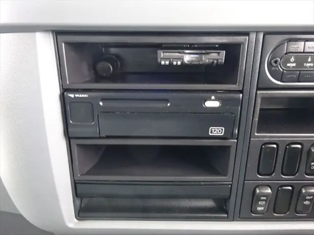 三菱 ファイター TKG-FK71Fの写真28