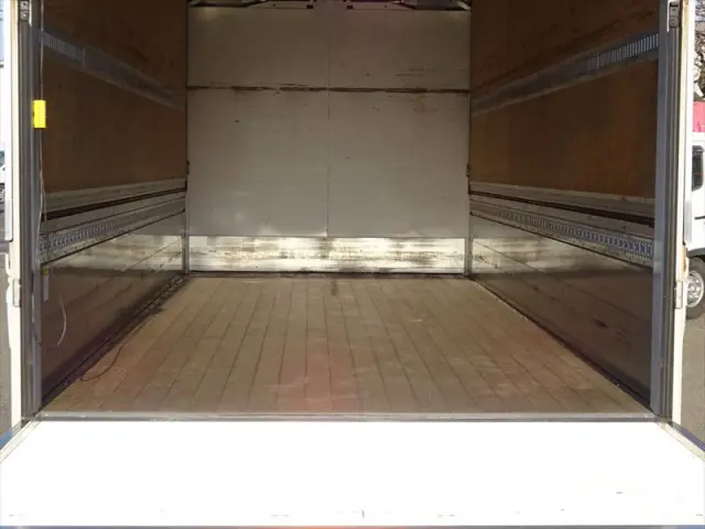 三菱 ファイター 2KG-FK62FYの写真16