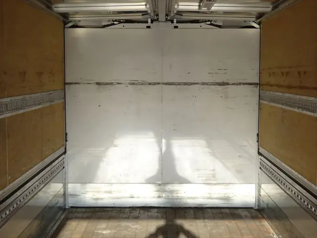 三菱 ファイター 2KG-FK62FYの写真19