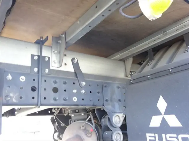 三菱 キャンター TKG-FBA20(2WD)の写真8