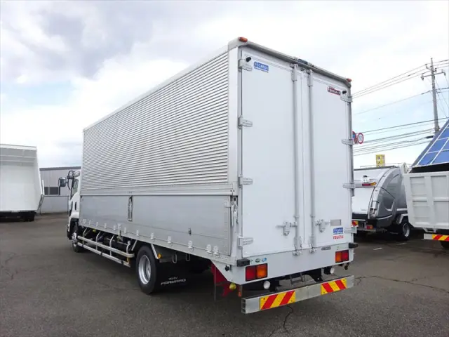 いすゞ フォワード 2RG-FRR90T2(2WD)の写真4