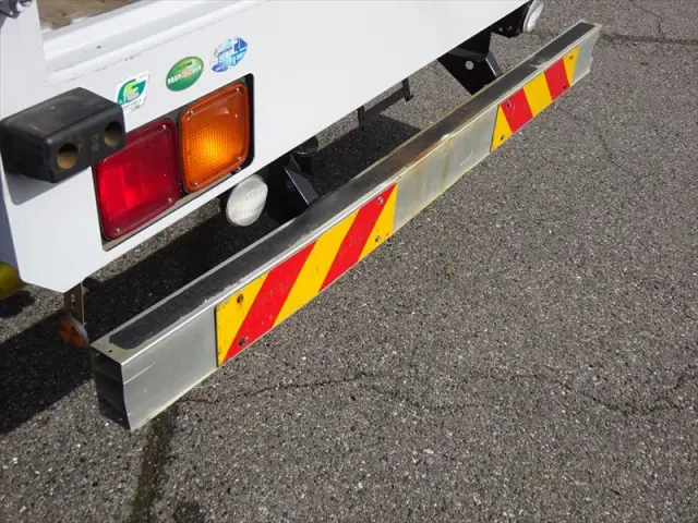 いすゞ フォワード 2RG-FRR90T2(2WD)の写真16
