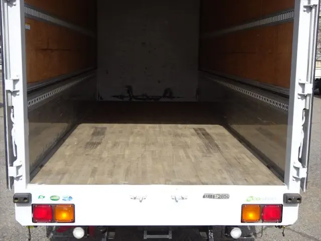 いすゞ フォワード 2RG-FRR90T2(2WD)の写真20