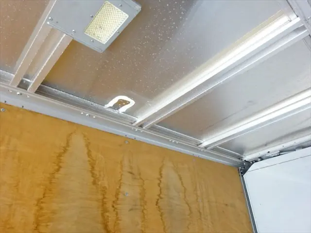 いすゞ フォワード 2RG-FRR90T2(2WD)の写真22