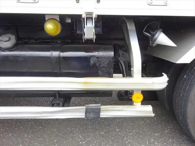 いすゞ フォワード 2RG-FRR90T2(2WD)の写真24