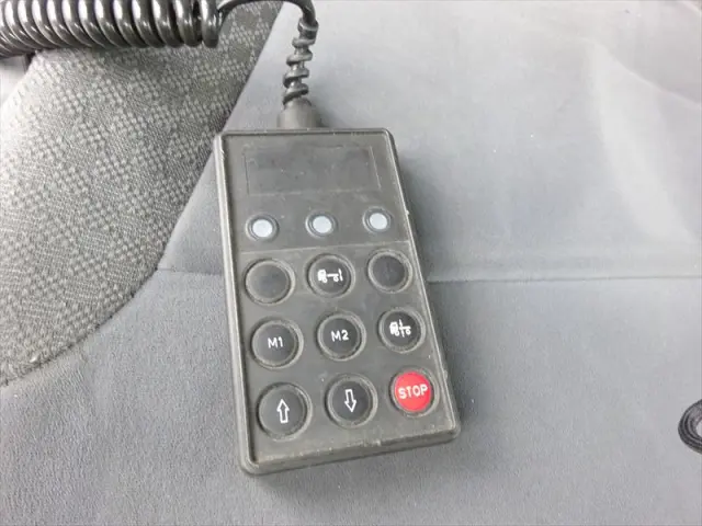 いすゞ フォワード 2RG-FRR90T2(2WD)の写真28