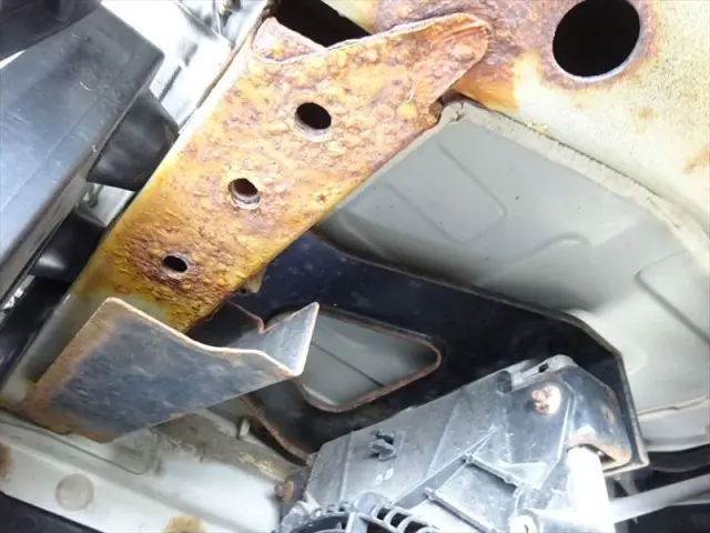 いすゞ フォワード 2RG-FRR90T2(2WD)の写真40