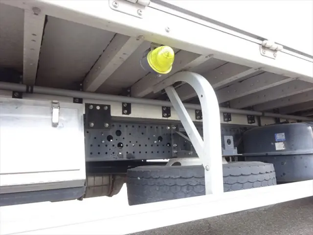 いすゞ フォワード TKG-FRR90T2(2WD)の写真6