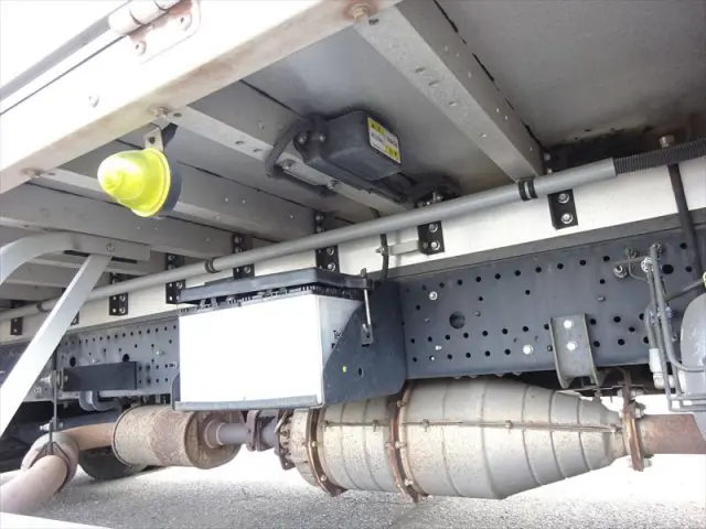 いすゞ フォワード TKG-FRR90T2(2WD)の写真9