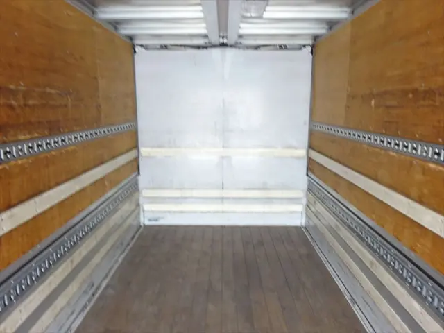 いすゞ フォワード TKG-FRR90T2(2WD)の写真18