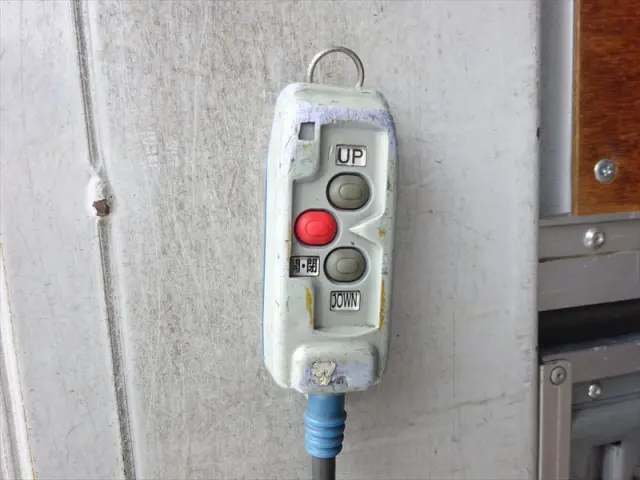 いすゞ フォワード TKG-FRR90T2(2WD)の写真19