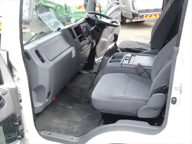 いすゞ フォワード TKG-FRR90T2(2WD)の写真34