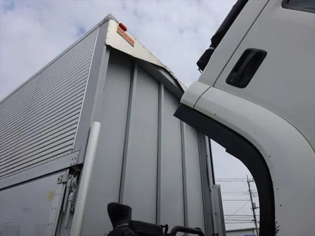 いすゞ フォワード TKG-FRR90T2(2WD)の写真44