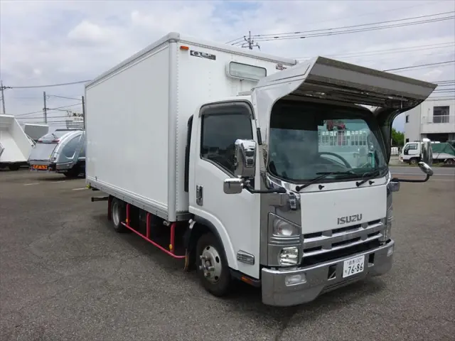 いすゞ エルフ BKG-NPR85AN(2WD)の写真2